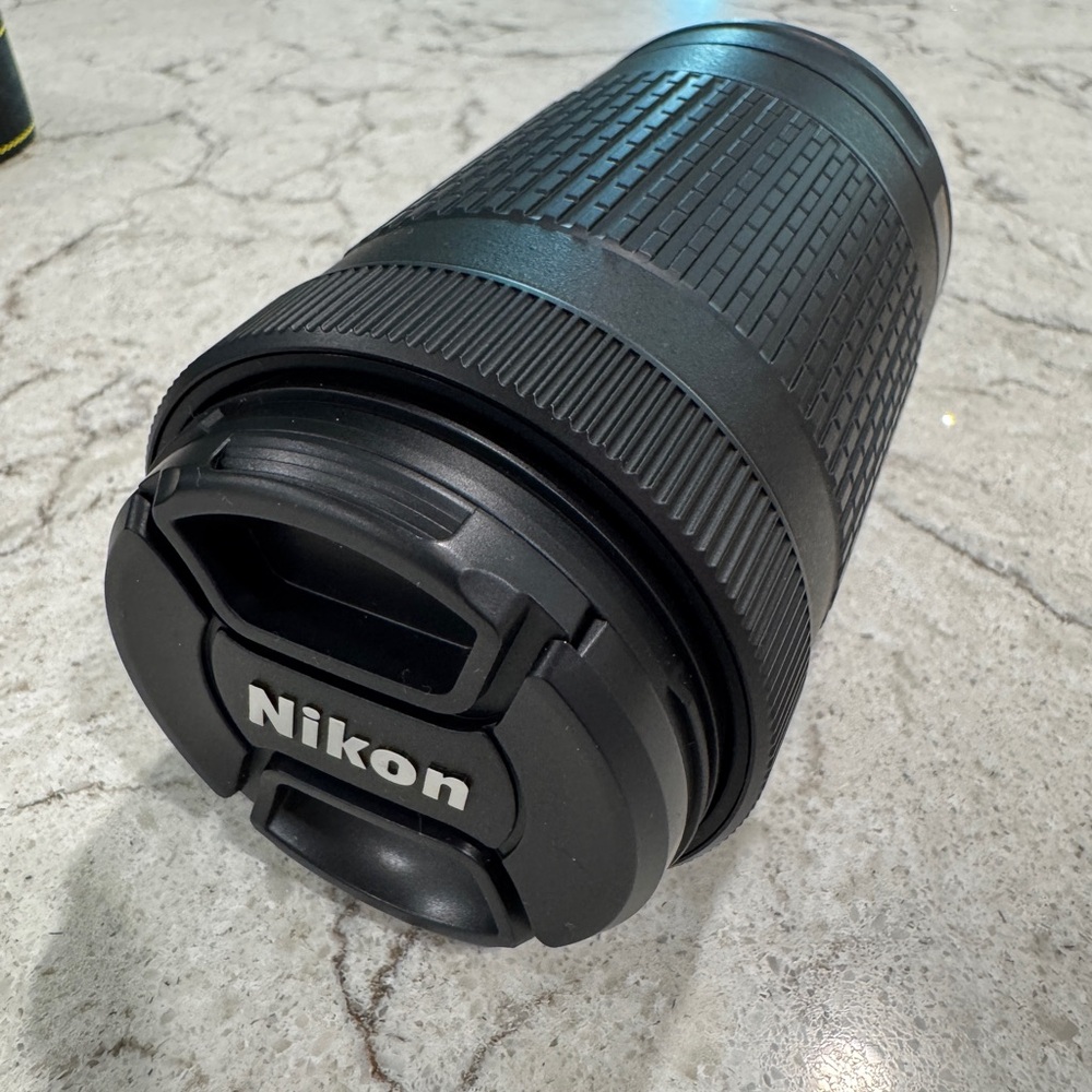 Nikon Black Zoom Lens NIKKOR 70-300mm